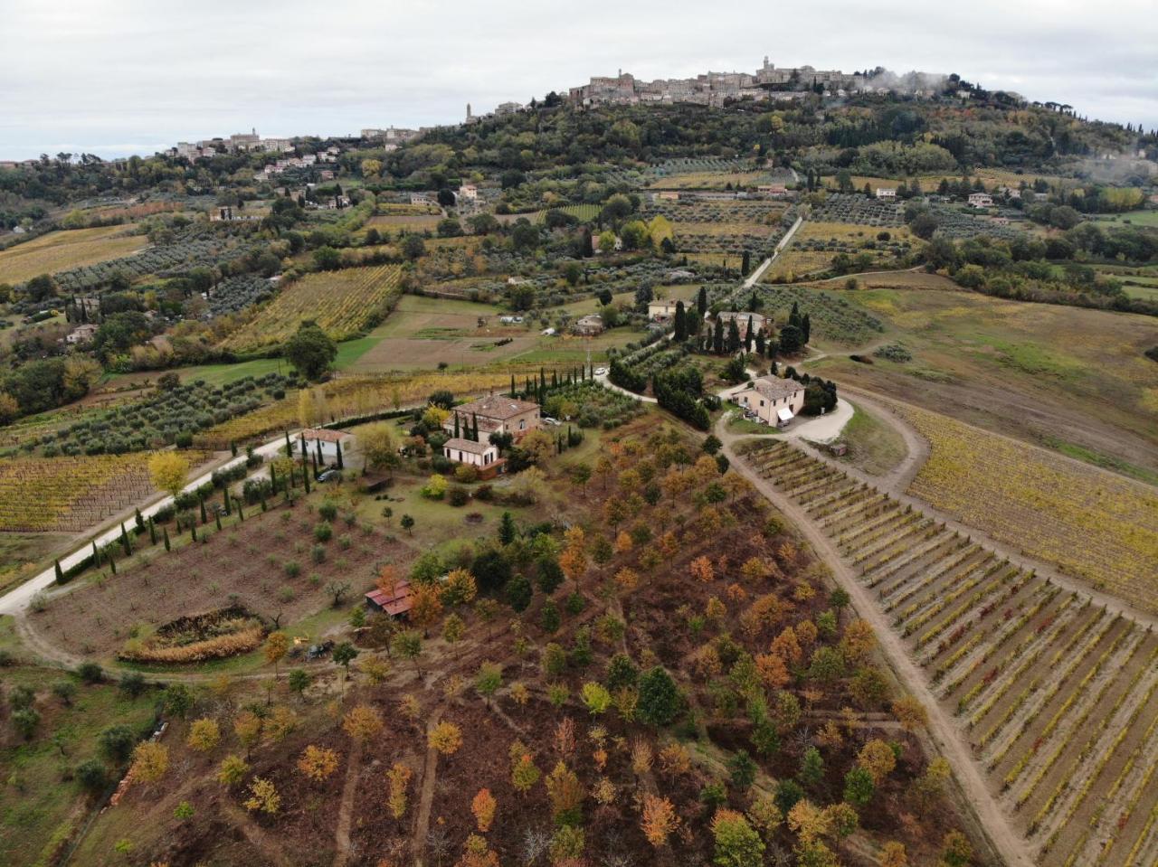 Il Palazzo Dei Diavoli Vila Montepulciano Stazione Exterior foto